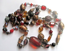 Ancien Grand collier sautoir couleur or perles multicolores bijou vintage 736