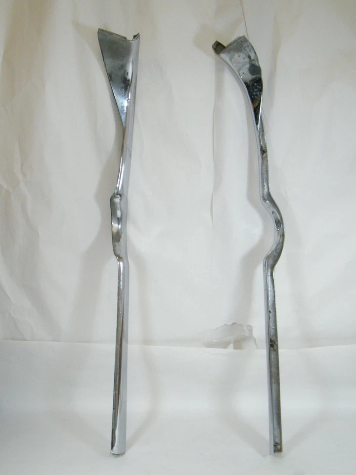 DESOTO PARRILLA MOLDURA RH 1599279 & LH 1599280 Foto 2 de 4