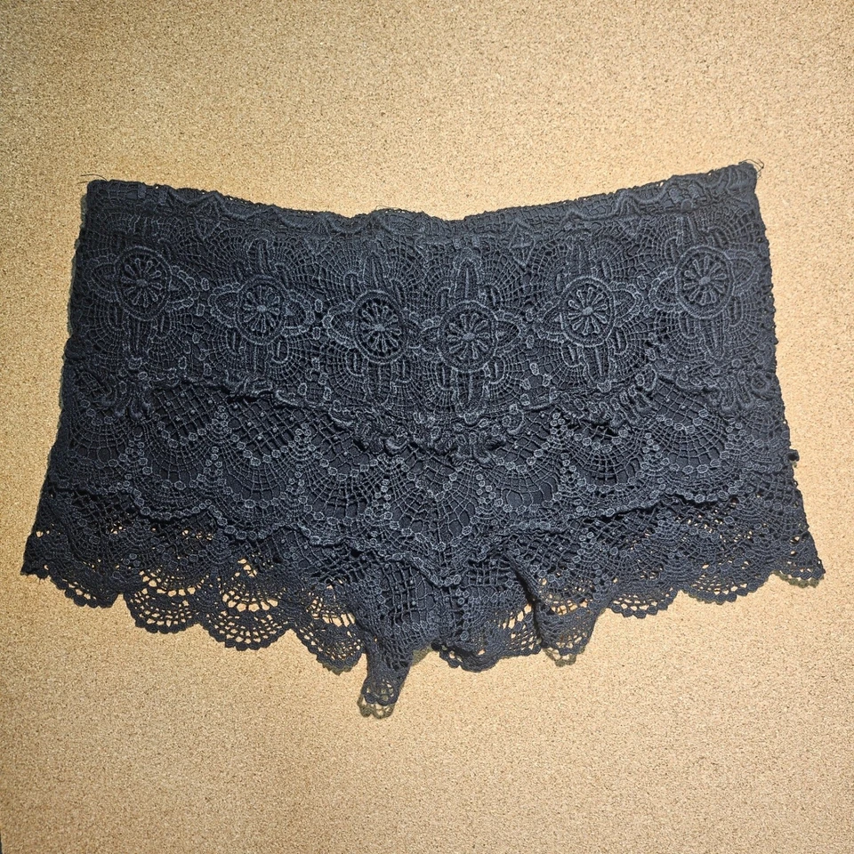 Micro Mini Shorts 90s Y2K Lost Black Crochet Lace S Whimsigoth Romantic Retro - Image 2 of 4