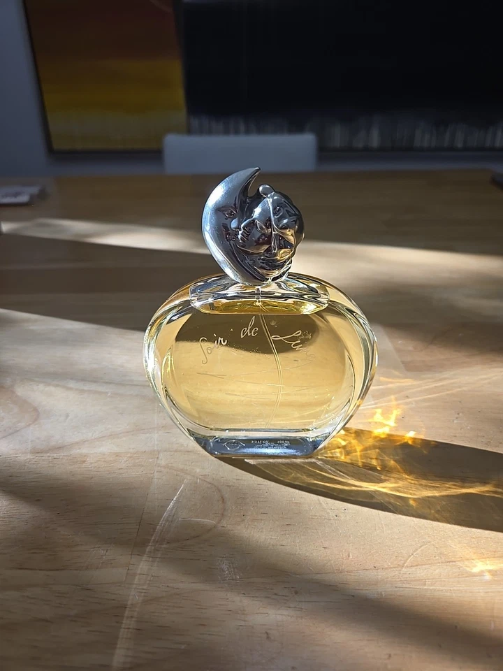 Soir de Lune Eau de Parfum Spray 3.3 Fl Oz/100ml con caja Foto 2 de 3