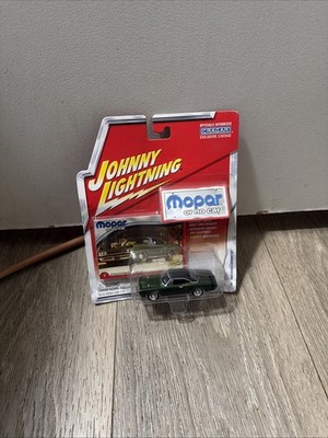 Johnny Lightning WHITE LIGHTNING  Mopar Or No Car Green '69 Dodge Coronet R/T