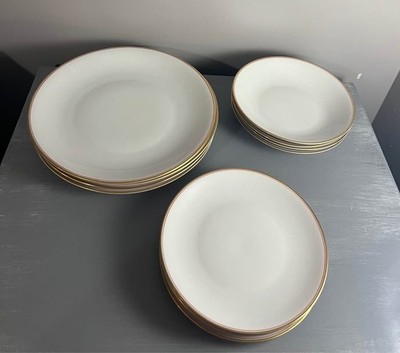 RARE Vintage Hutschenreuther Arzberg Germany Dinnerware Gold Trim 2490 Set 12