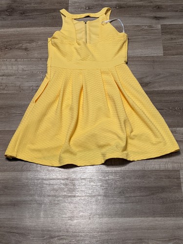 Jessica Simpson Women's Sleeveless Summer Dress - Sz. 8 - Yellow - Picture 5 of 8