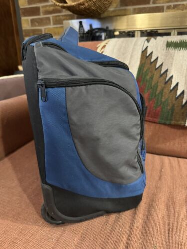 Eagle Creek 17" Wheeled Tote Carry On Rolling Luggage Blue EC-20264 - Picture 4 of 8