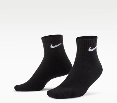 Drei Nike Everyday Cushioned Dri-FIT Knöchelsocken