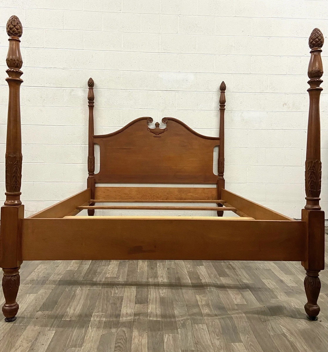 Vintage Full Size Four Poster Bed With Carvings and Pineapple