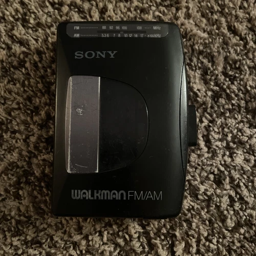 Sony WM-FX10 Walkman FM/AM Radio Cassette Player Untested Vintage Clean