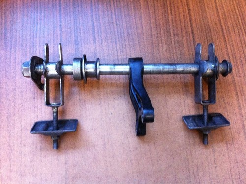 Hinterachse Steckachse hinten mit Kettenspanner und Distanzen Suzuki GSX 600 F