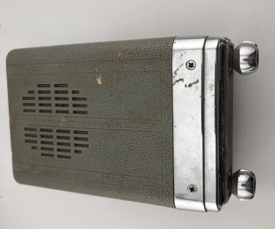 Rare 1958 Oldsmobile Trans-Portable Pullout AM Radio Clean Untested Green/Grey - Image 2 of 4