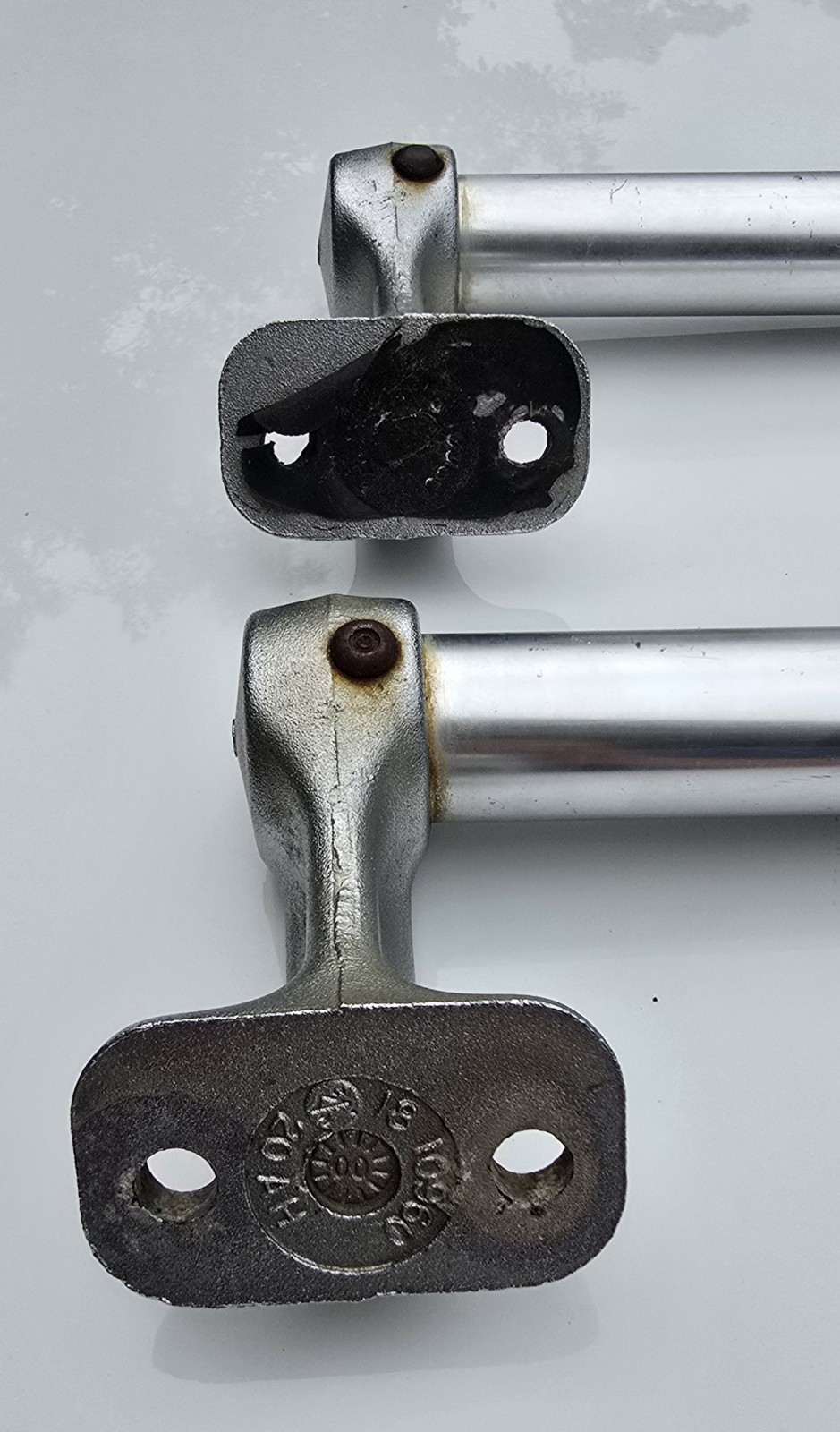 Freightliner Aluminum Grab Handles 34"(pre-owned)(2 handles)