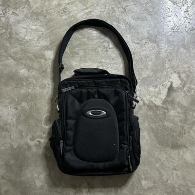 Vintage 2000's Oakley Cyber Slide Sling Bag Black Messenger Rare