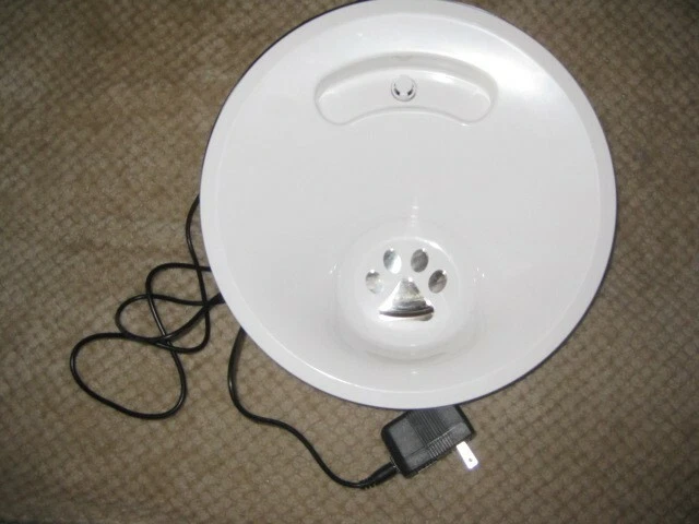 FUENTE DE AGUA PURIFICADORA DE FLUJO FRESCO PETMATE GATO O PERRO, acero inoxidable y filtro  Foto 2 de 4