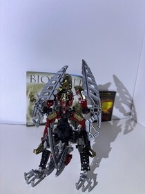 Lego BIONICLE  Toa Lhikan & Kikanalo Set 8811  Incomplete Set with manual