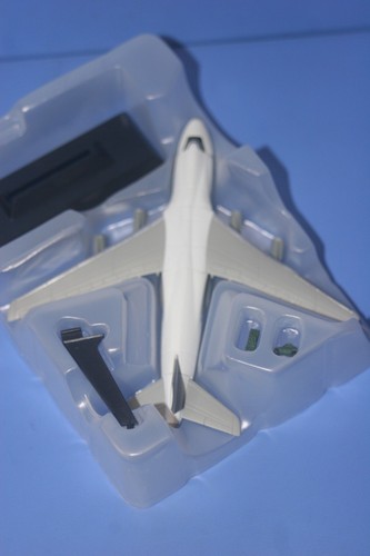 Antonov An-124 Ruslan (NATO code, Condor)   1/700  TAKARA JAPAN - Picture 7 of 10