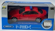 2016 Mercedes Fire Brigad Car Model Diecast Toy 1:34-1:39 Welly SCRATCHED WINDOW