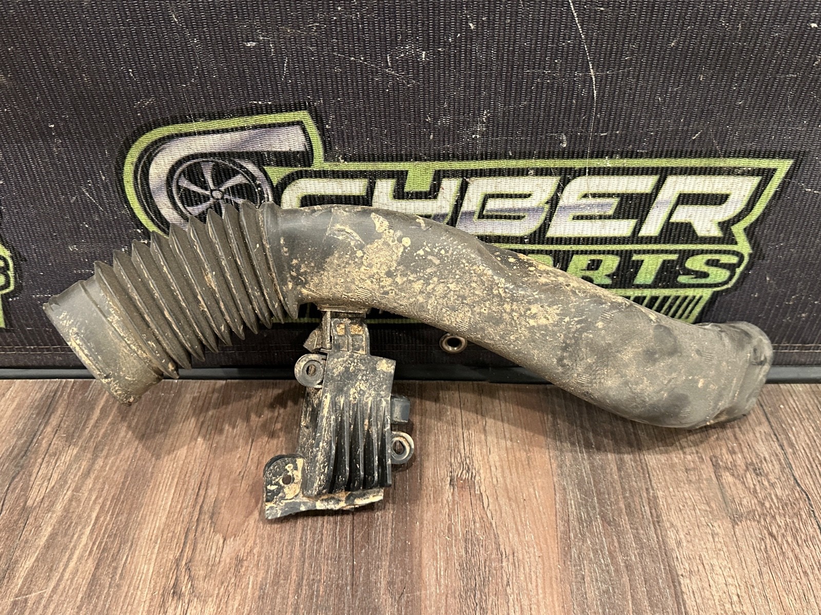 2017 AUDI R8 SPYDER LEFT AIR DUCT INTAKE DUCT TUBE W SENSOR OEM 4S0 129 509