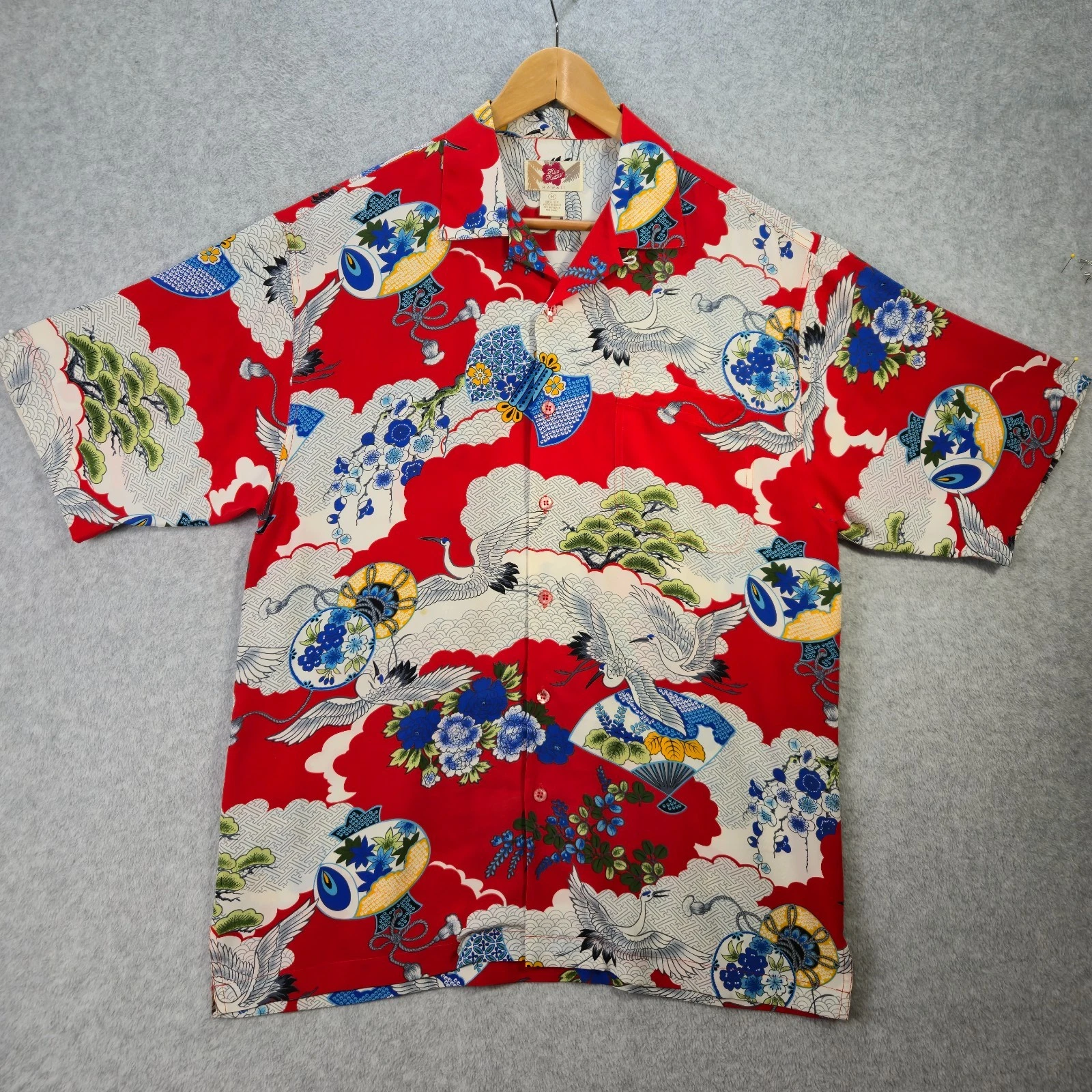 HILO HATTIE Hawaiian Shirt Mens Medium Red Crane Floral Silk Aloha Button Up
Opens in a new window o