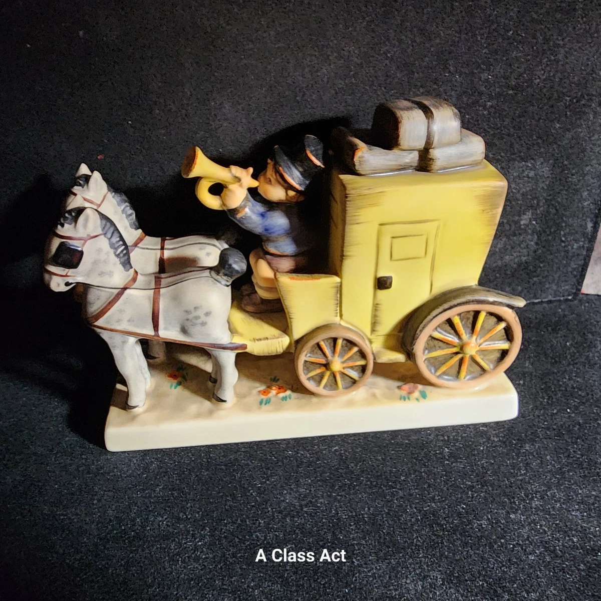 フンメル人形 The Mail is Here 郵便配達 馬車 Hummel Mail Is Here for sale | eBay