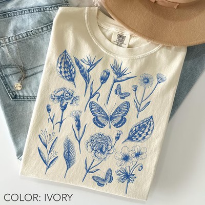 Retro Carnation Botanical Comfort Tee