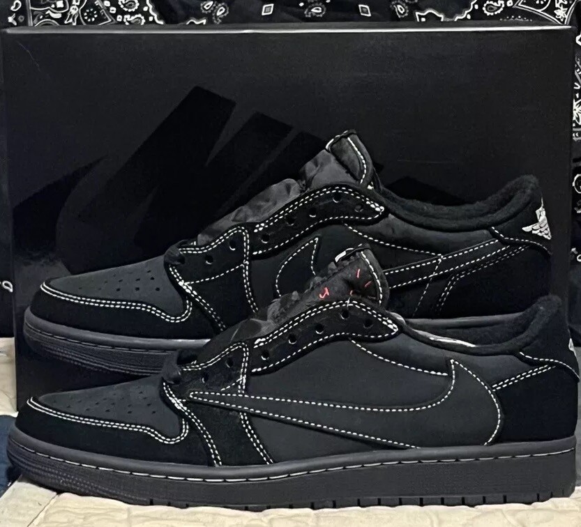 Travis Scott Black Phantoms x Retro OG Low Size - 8.5 Mens, 10.5 Womens