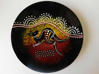 DREAMTIME NATIVE ARTS AND CRAFTS KANGAROO BLACK LACQUERED/RED WHITE DESIGNS PLAT