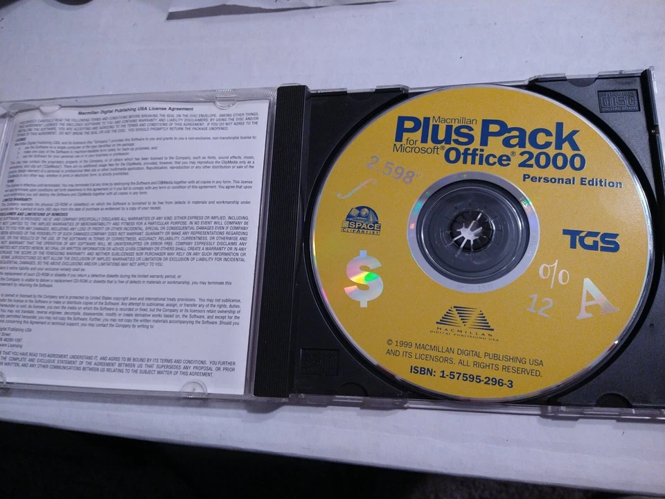 Macmillan Microsoft Office 2000, Plus Pack Windows 95, ,98, 2000, CD-ROM (1999) - Image 2 of 4