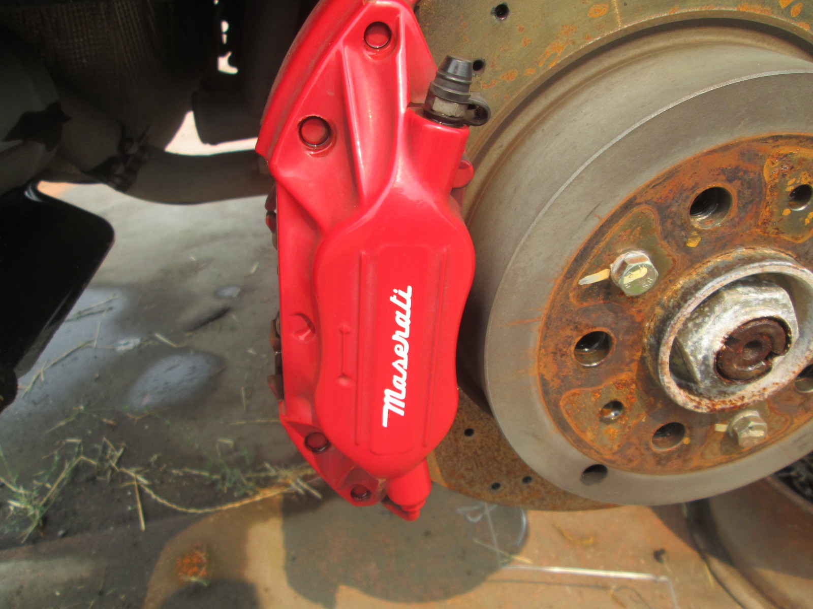 Maserati 4200 Coupe  RH Right Rear Brake Caliper w/ Pads  387201112