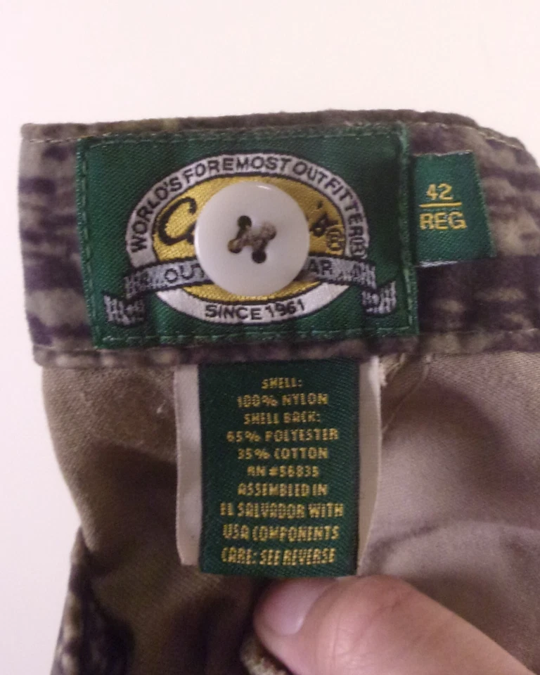 NWOT Cabela's Realtree Camo Cargo Pants Hunting Soft Textured Nylon 42 REG - Image 4 of 4