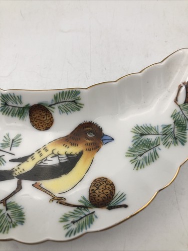 Hand Painted Made in Japan Porcelain Dish Evening Grosbeak Bird B6 - Picture 2 of 8