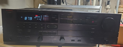 Luxman R-115 Digital Synthesized AM/FM Stereo Receiver