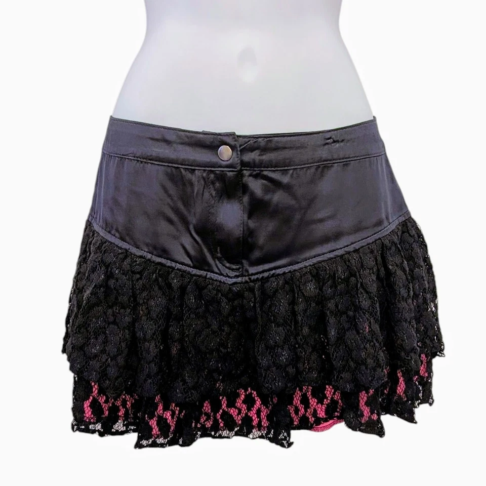 Minifalda de Colección Lip Service Negra Encaje en Niveles Talla S Micro GÓTICA Y2K Rosa Emo Foto 2 de 4