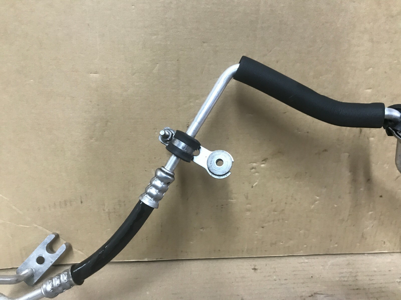 MASERATI GHIBLI AIR CON PIPE PART NUMBER 670003216 M157 2013 2015 