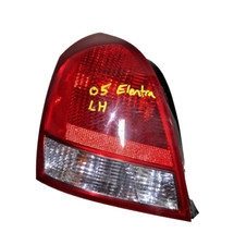2001-2003 HYUNDAI ELANTRA SEDAN LEFT HAND DRIVER SIDE REAR TAIL LIGHT LH OEM