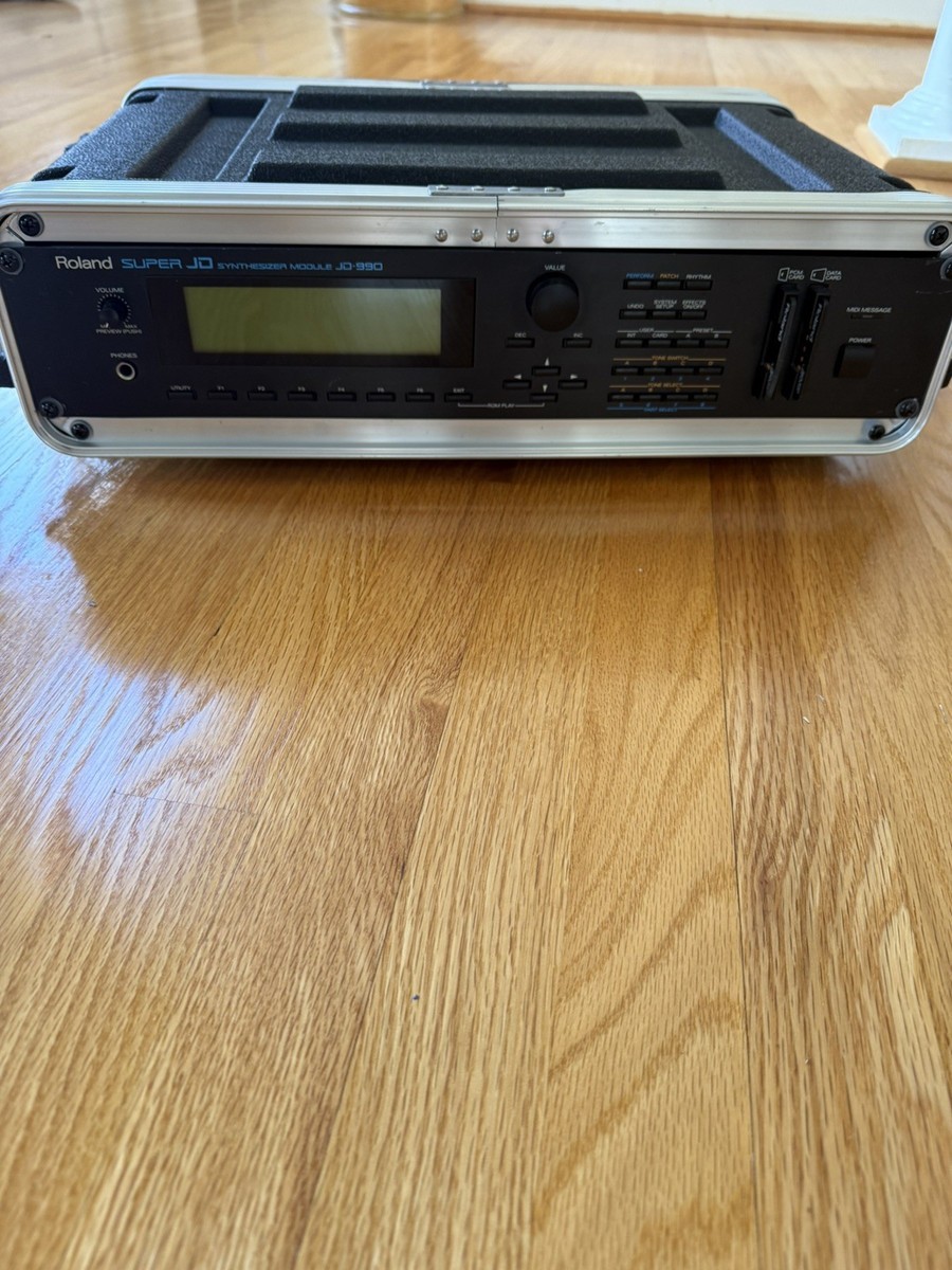 Roland JD-990 Super JD-800 Rack Modular Synthesizer with new hard