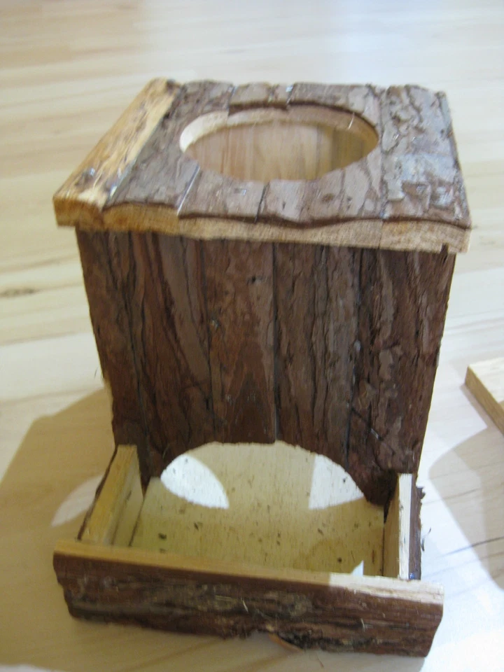 "Trixie" Futterhaus, Kiefernholz 19 x 20,5 x 16 für Nagetiere, (Hamster, Mäuse), - Bild 1 von 1