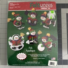 DIMENSIONS FELT WORKS 8150 Frolicking Snow Pals Ornaments Set of 6, Appliqu