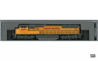 Spur N 1/160 EMD SD70M Flachheizkörper UP #4444 Zugmodell