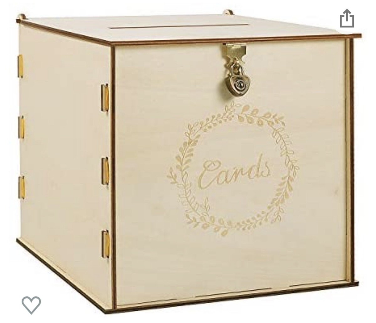 Rustic wedding card box with lock | Honestweddingadvice.com