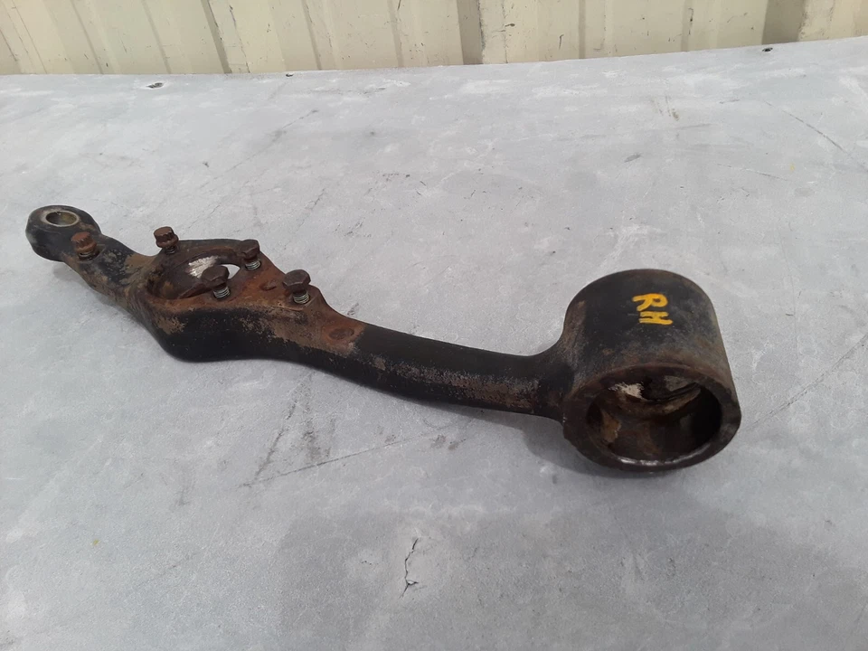 Brazo de control inferior delantero derecho Mercedes Benz W123 240D 1977 OEM Foto 2 de 4