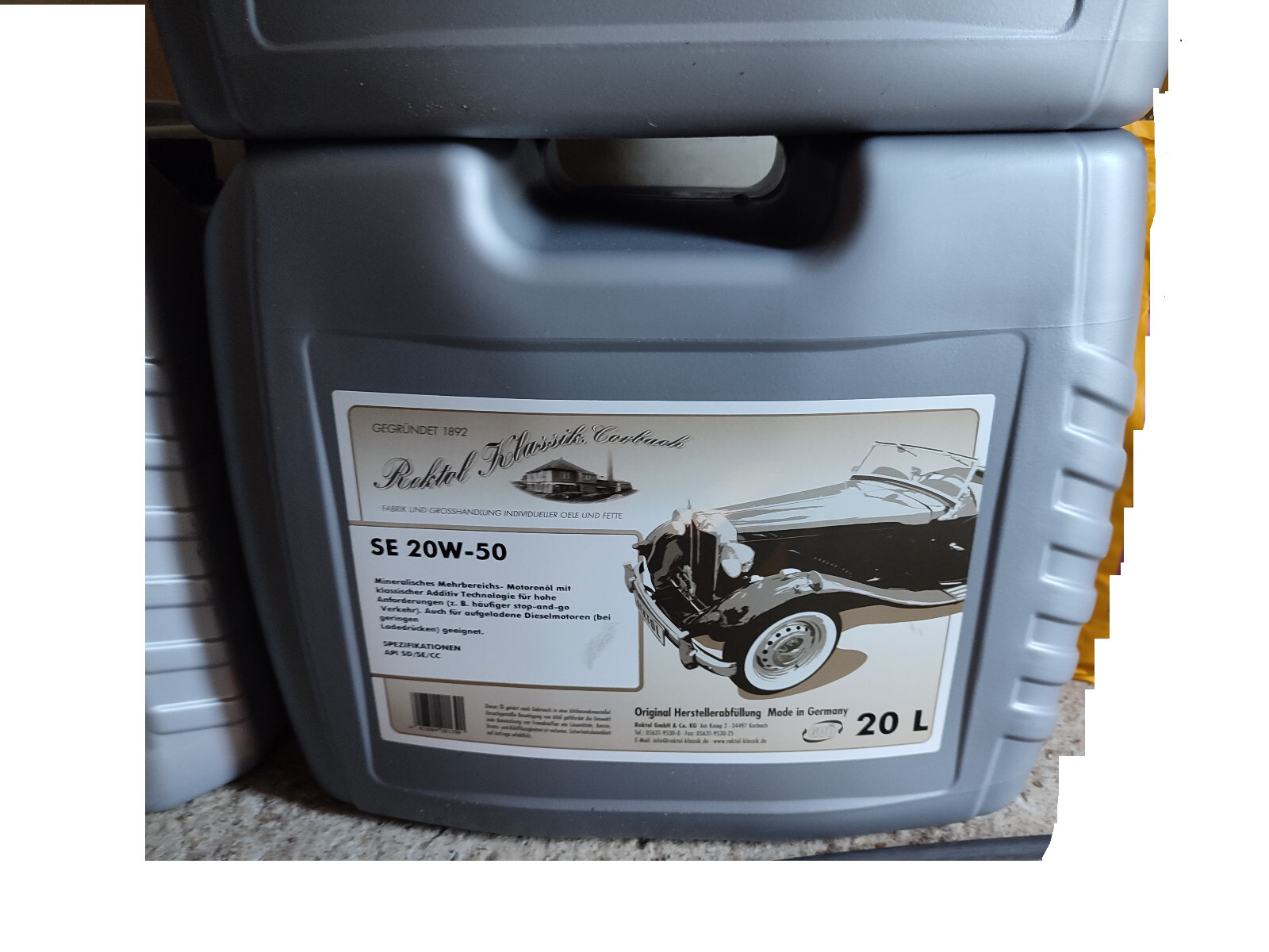 Huile Rektol Klassik SE 20W50 idéale pour la vidange des voitures de collection