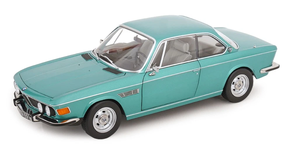 Miniature KK-Scale BMW 2002 1-Series 1971 – échelle 1:12, Bleue, Neuve