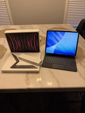 Apple iPad Pro 12,9" (6a generazione, M2 / 512 GB) con Magic Keyboard, Apple Pencil 2