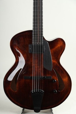 Victor Baker Guitars Model 15 Archtop 1 Pickup Light Cello Brown Gloss Finish 20