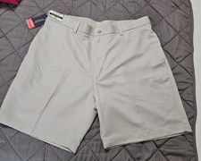 NEW Roundtree Yorke Mens Easy Care Flat Front Microfiber Shorts Size 40, NWT