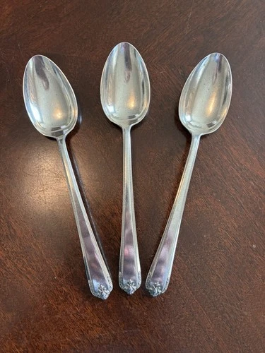 Lunt Colonial Manor Sterling Silver Teaspoons