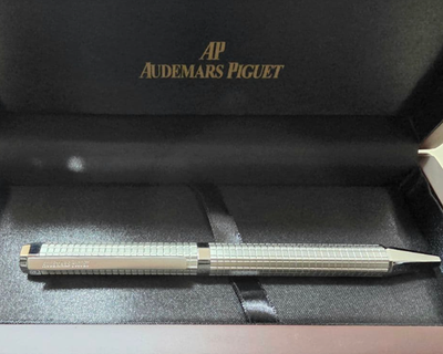 Audemars Piguetロイヤルオーク ボールペン Audemars Piguet Royal Oak Silver Ballpoint Pen w/ Box | eBay
