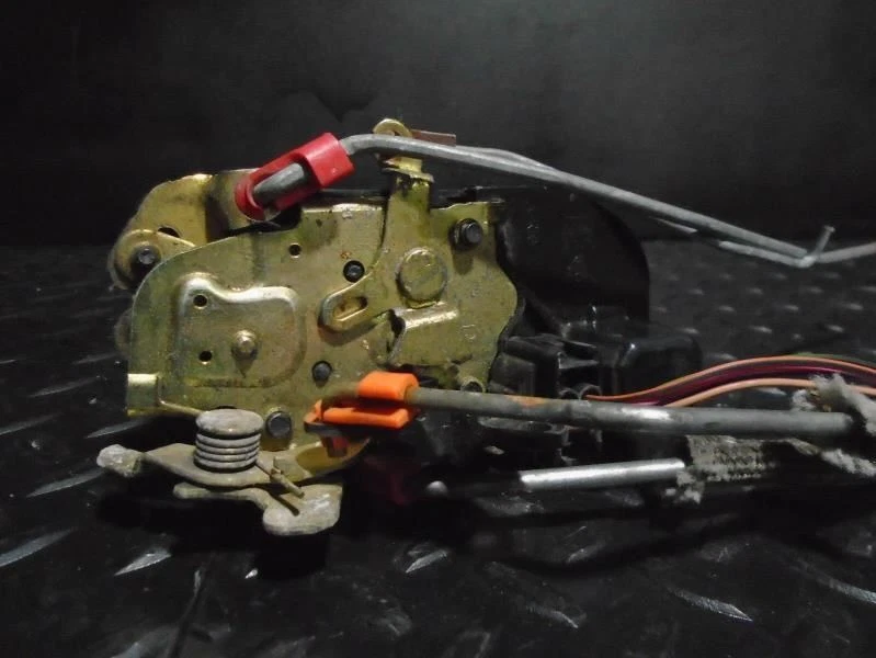 Ford F-150 1998 actuador de cierre de puerta de pasajero delantero Foto 3 de 3