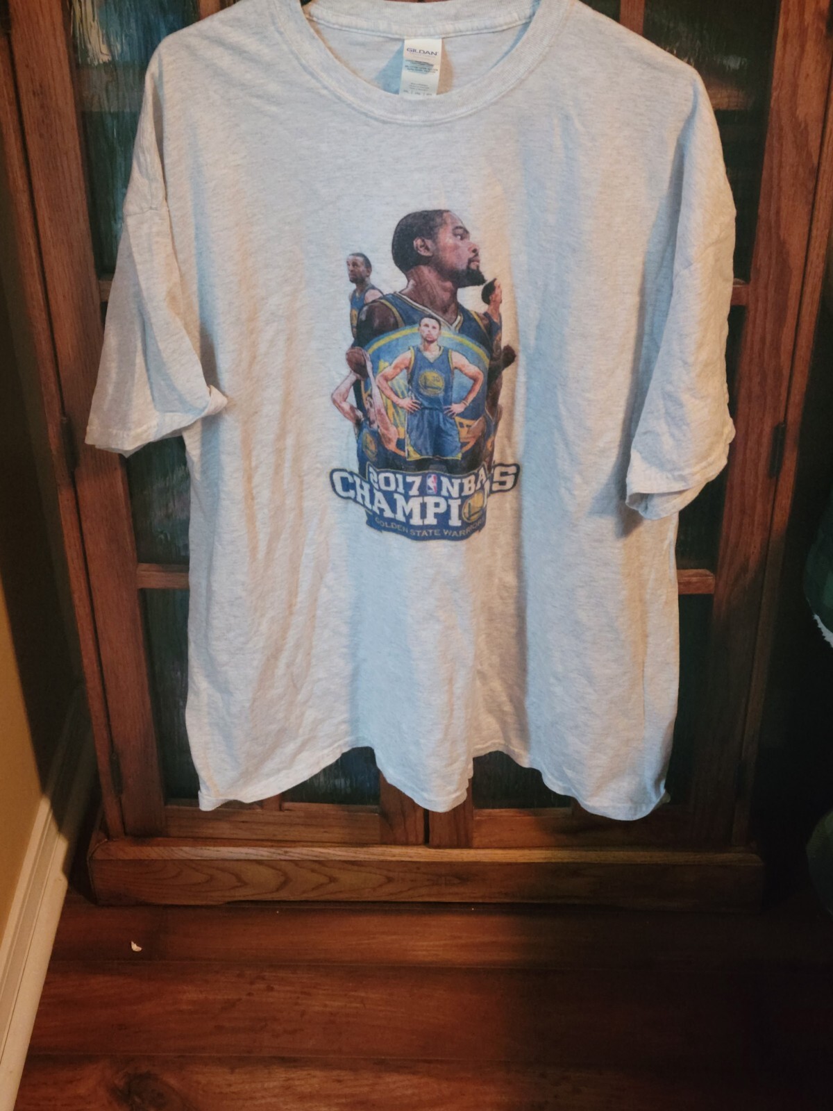 Golden State Warriors NBA Champions 2017 T-Shirt Gray XXL