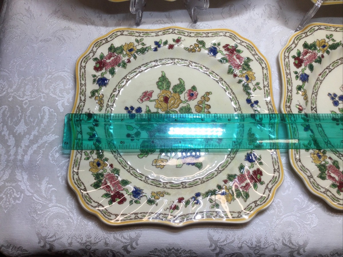 Royal Doulton D 5009 The Cavendish SQUARE Salad / Dessert Plate
