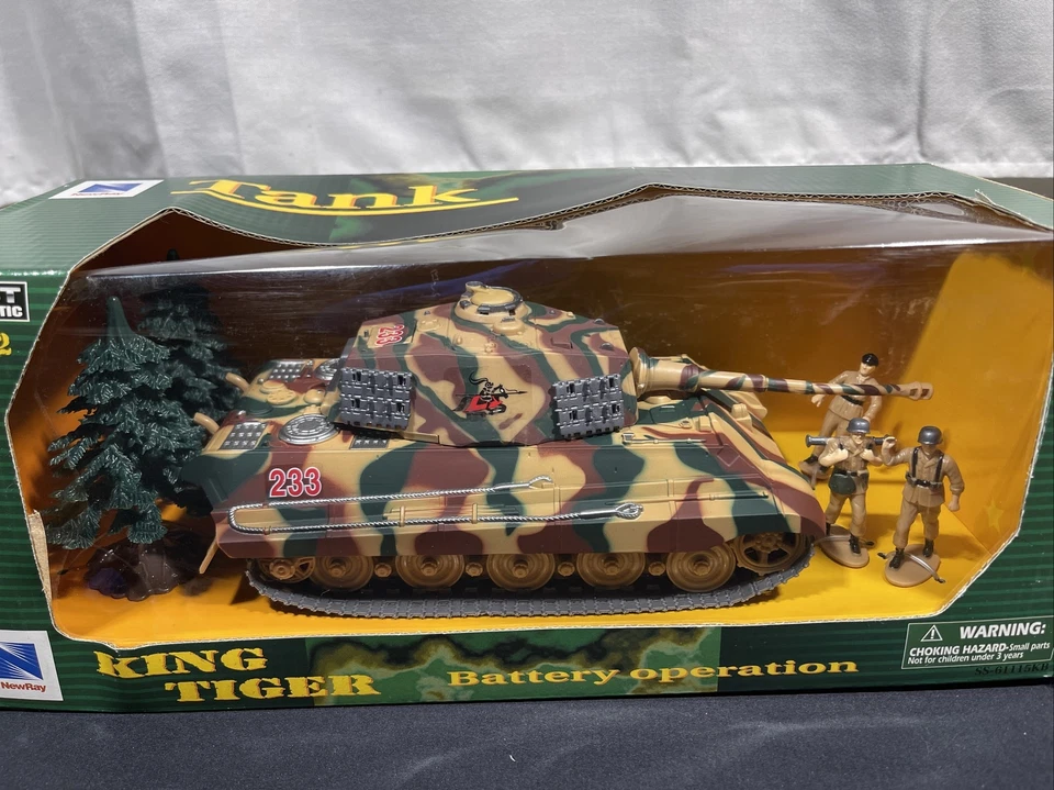 NewRay литой 1:32 WW2 король тигр с тремя фигурками лот из 2 коробки - Изображение 2 из 4